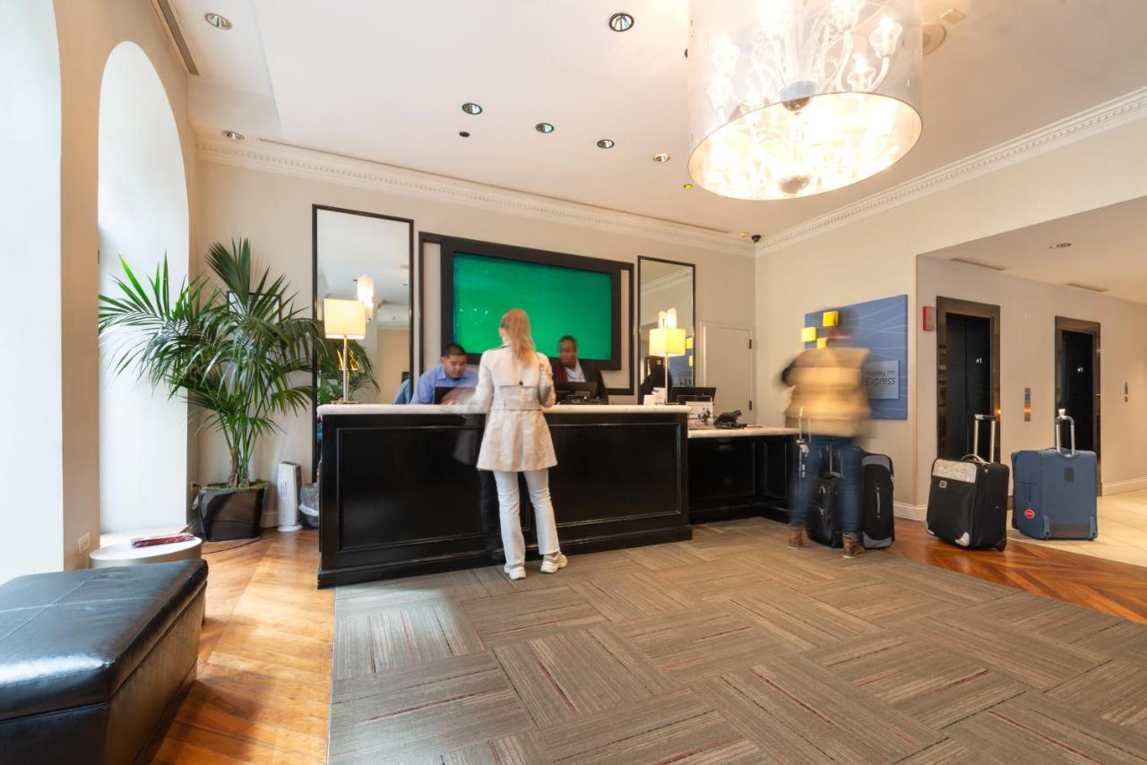 Holiday Inn Express Chicago - Magnificent Mile By Ihg Extérieur photo