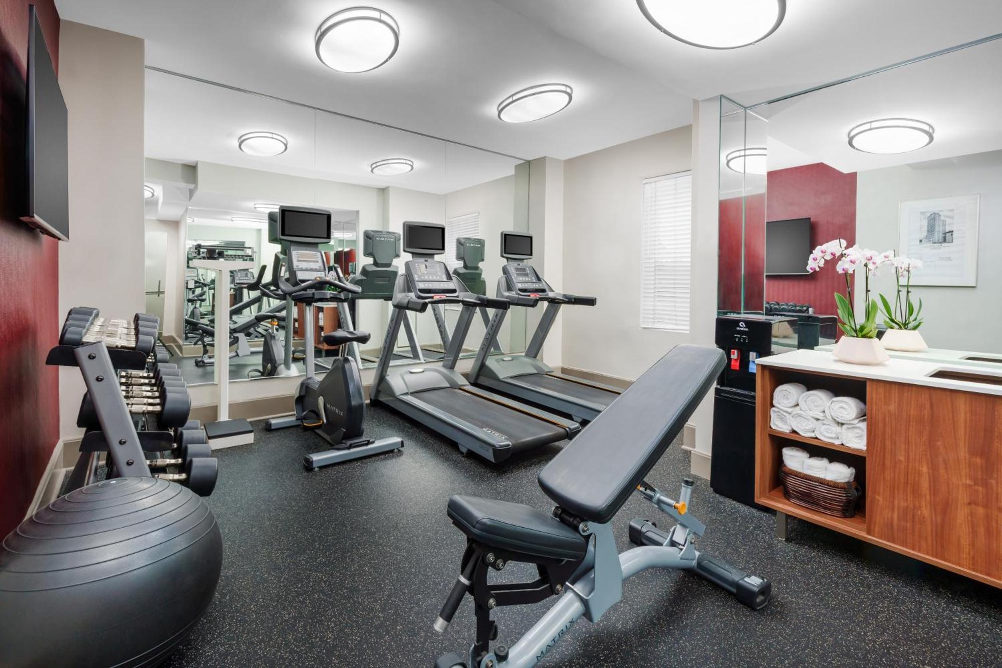 Holiday Inn Express Chicago - Magnificent Mile By Ihg Extérieur photo