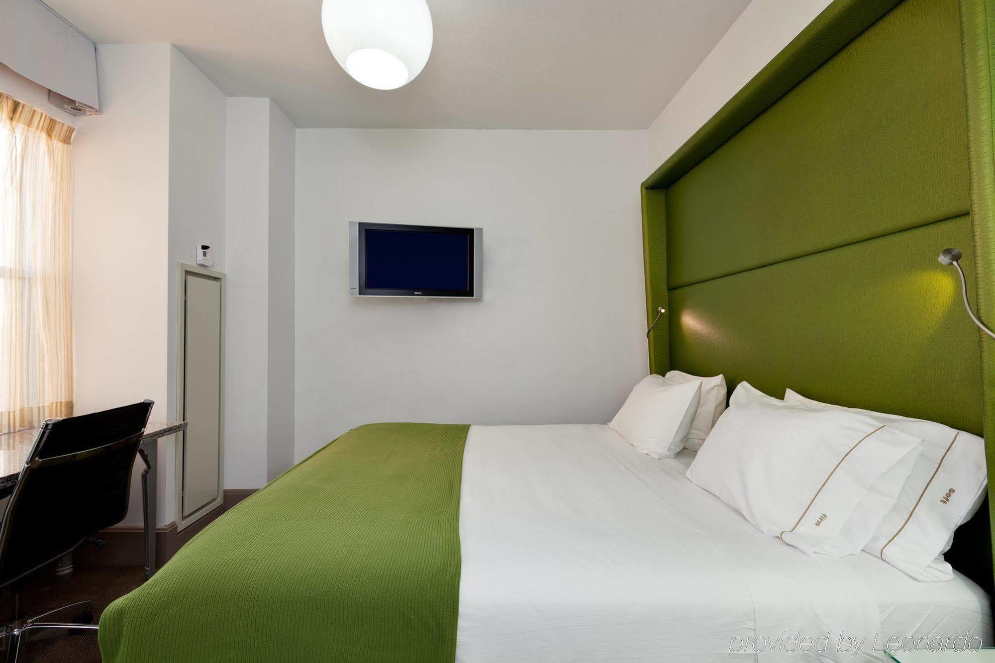 Holiday Inn Express Chicago - Magnificent Mile By Ihg Extérieur photo